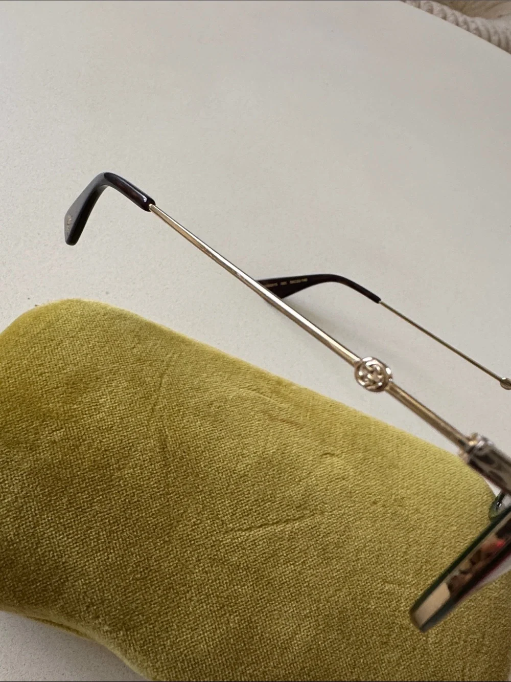 Authentic Gucci Round Gold Double-Bridge Sunglasses with Green and Red Trim